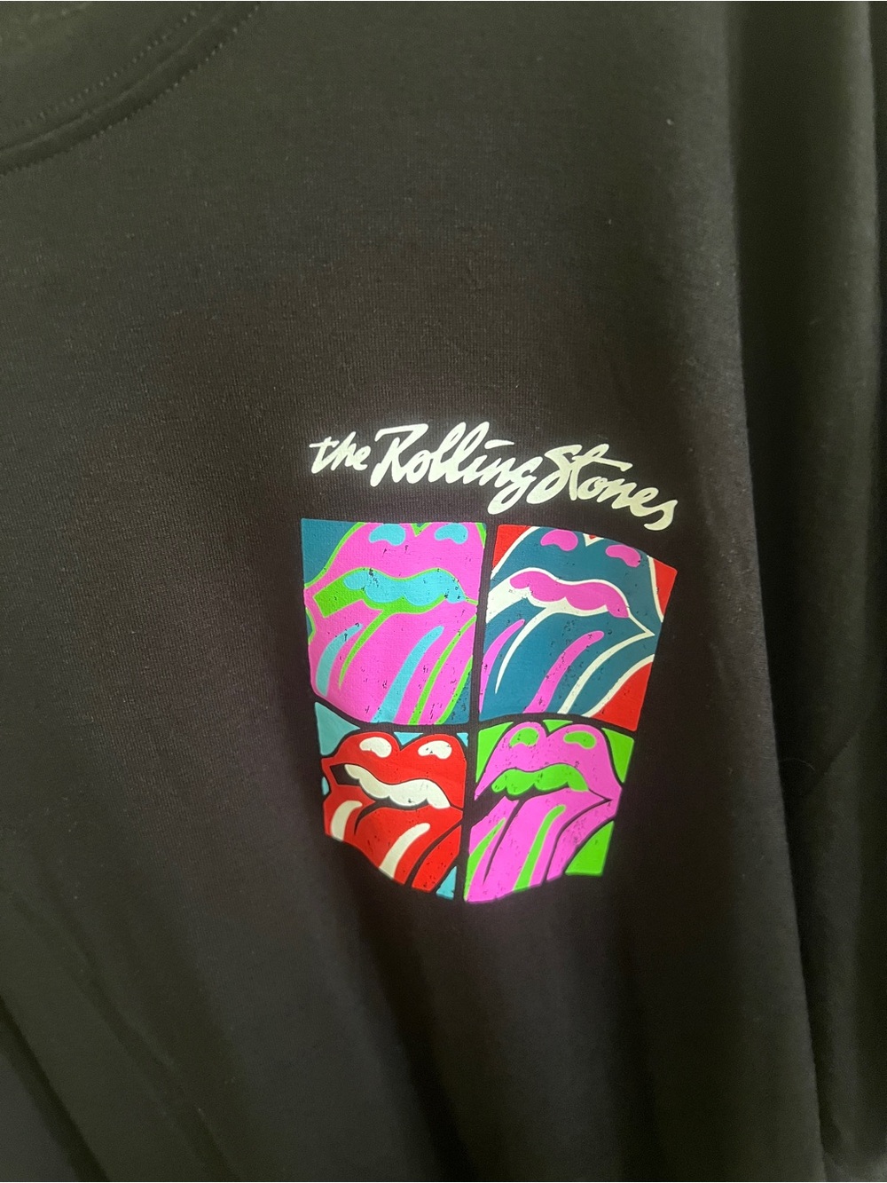 The Rolling Stones Black Graphic Tee & Graphic shorts with Colorful Tongue Art M - Picture 3 of 5